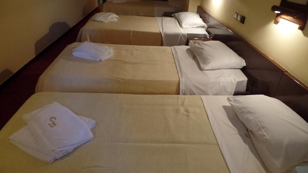 Cavo D' Oro Hotell Pireus Eksteriør bilde
