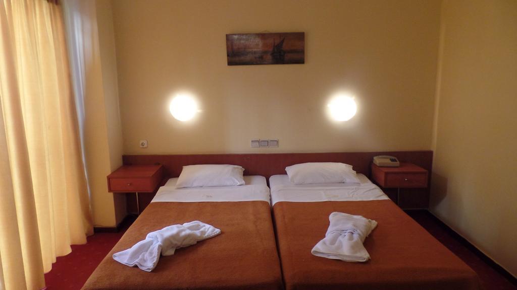 Cavo D' Oro Hotell Pireus Eksteriør bilde
