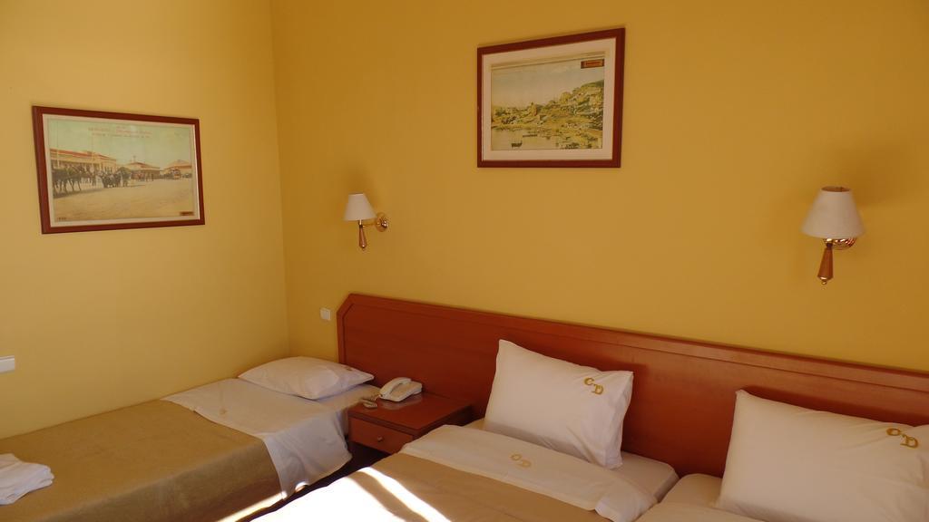 Cavo D' Oro Hotell Pireus Eksteriør bilde